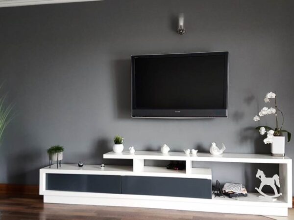 czym wyczyścić ekran od telewizora